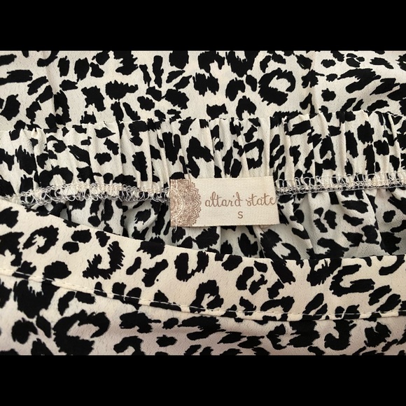 Altar’d State skirt - Picture 2 of 5